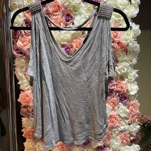 Gray short sleeve open shoulder crop top